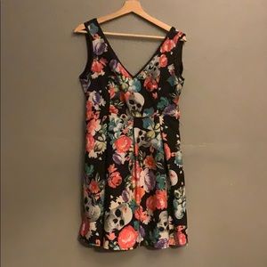 Beautiful flower 🌸 skull 💀 dress